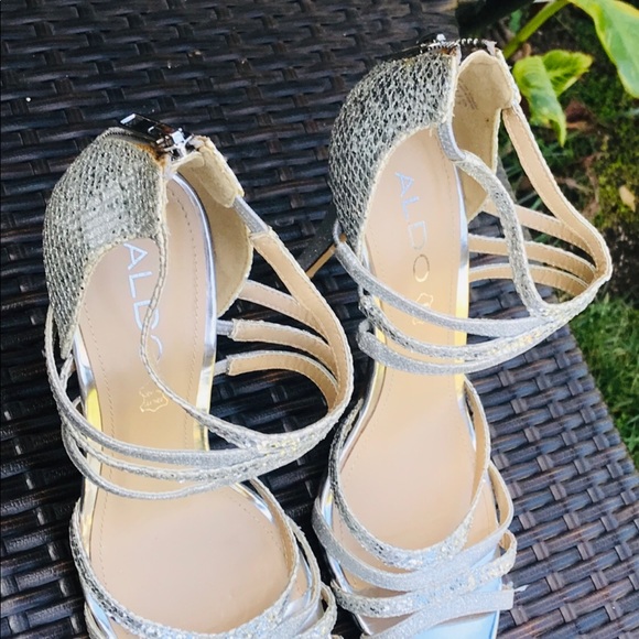 Aldo Women's Silver Metallic Corrine heels - Picture 4 of 7